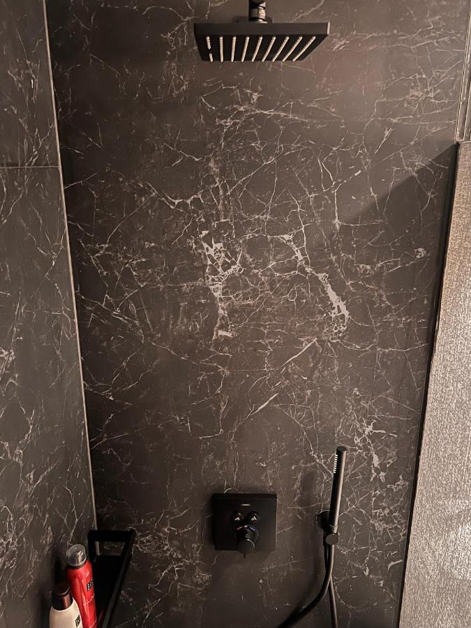 Black Diamond Apartment Zurich Exterior photo